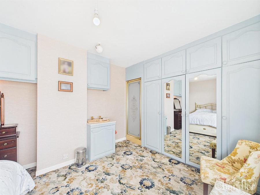 35 Glenholm Crescent