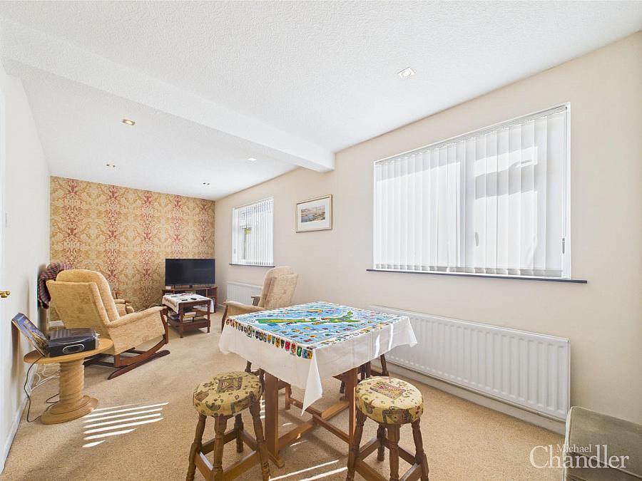 35 Glenholm Crescent
