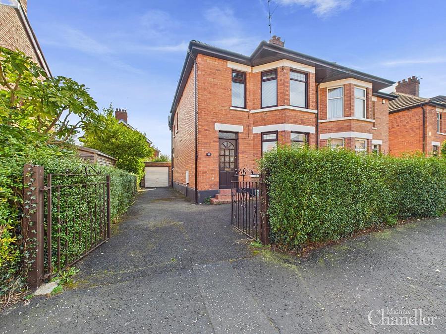 6 Chesterfield Park