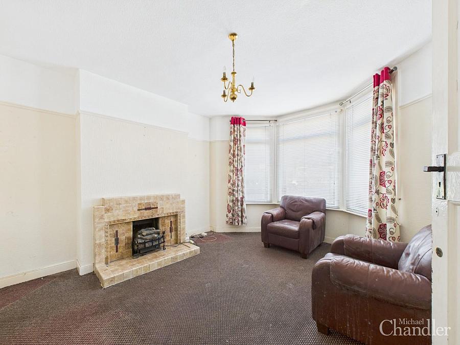 6 Chesterfield Park