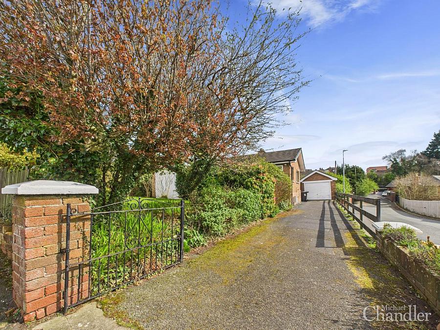 3 Myrtledene Road