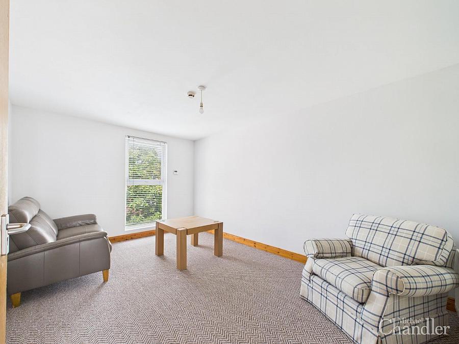 Apt 3 74 Fitzroy Avenue