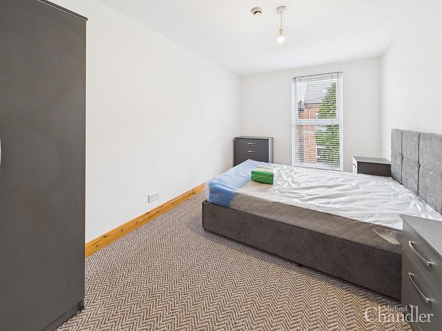 Apt 3 74 Fitzroy Avenue