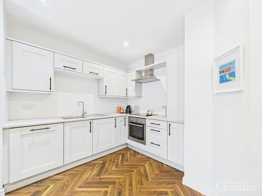 Apt 2 16 Annadale Avenue