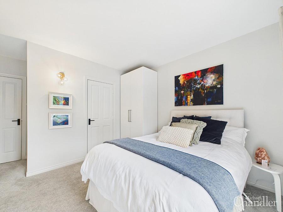 Apt 2 16 Annadale Avenue