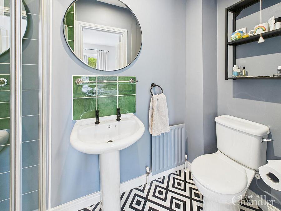 Apt 2 16 Annadale Avenue
