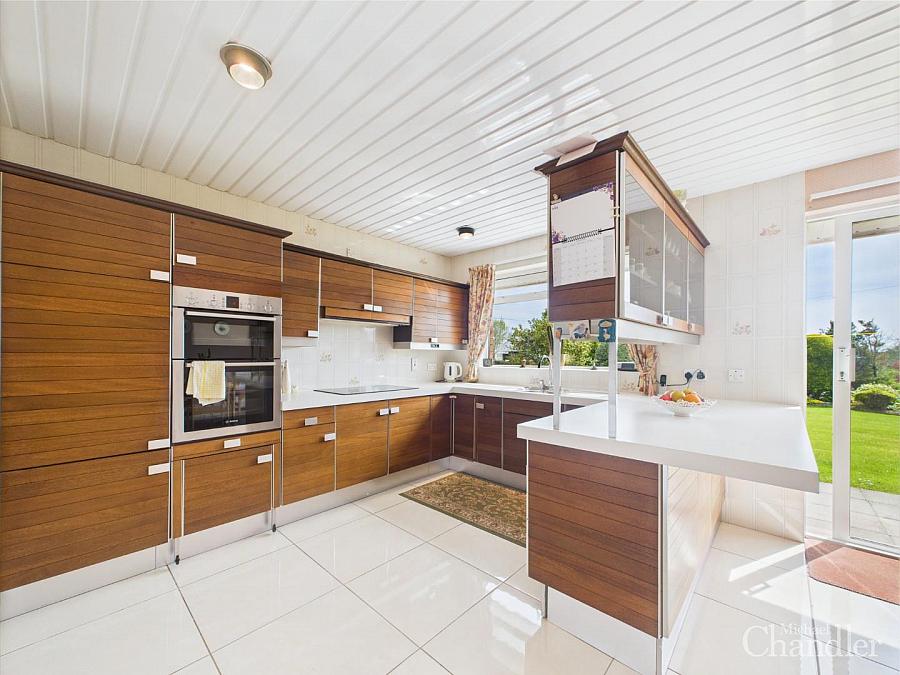 85 Knockbracken Road