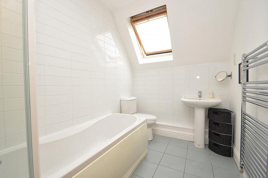 Apt 30 Grafton Court