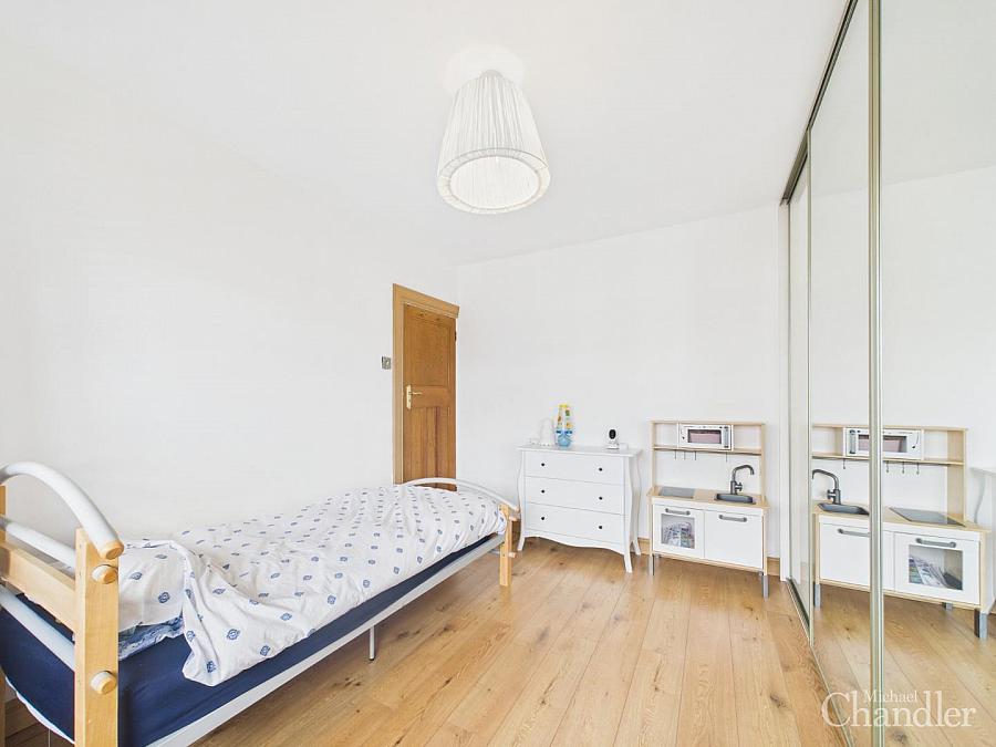 18 Knockbreda Drive