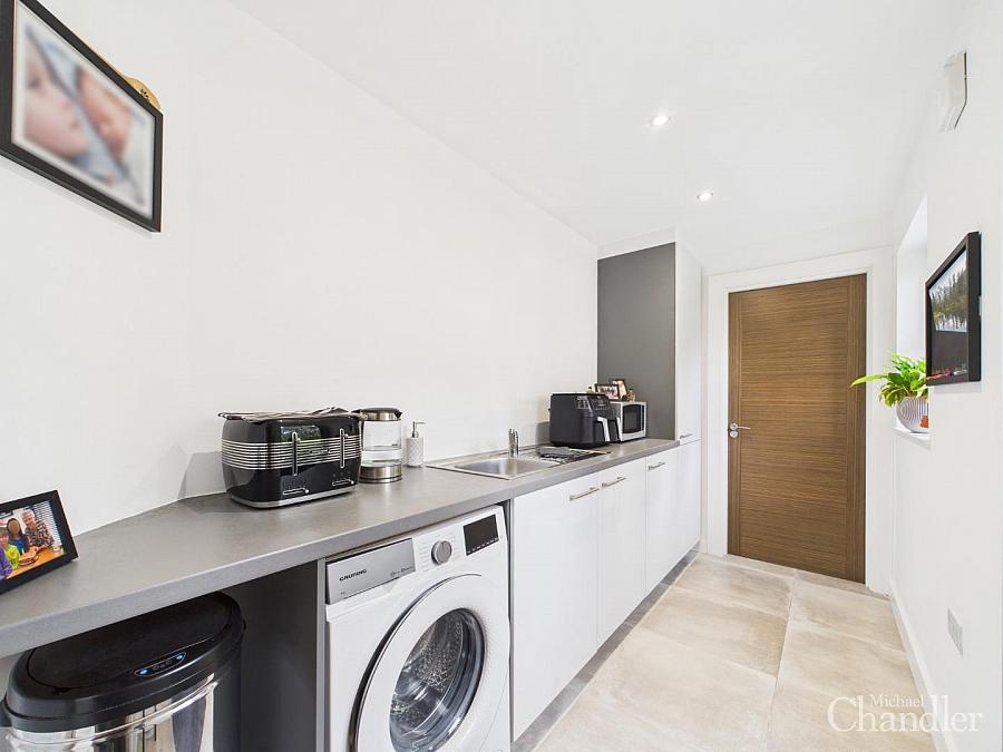 330 Comber Road
