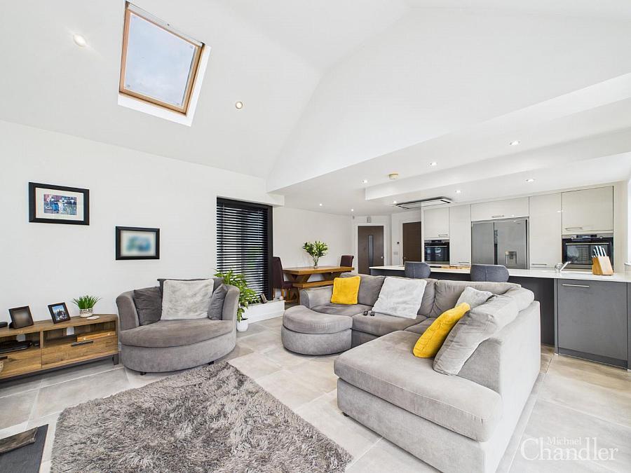 330 Comber Road