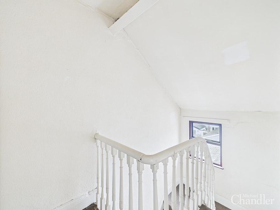 89 University Avenue