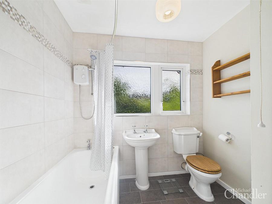242 Saintfield Road