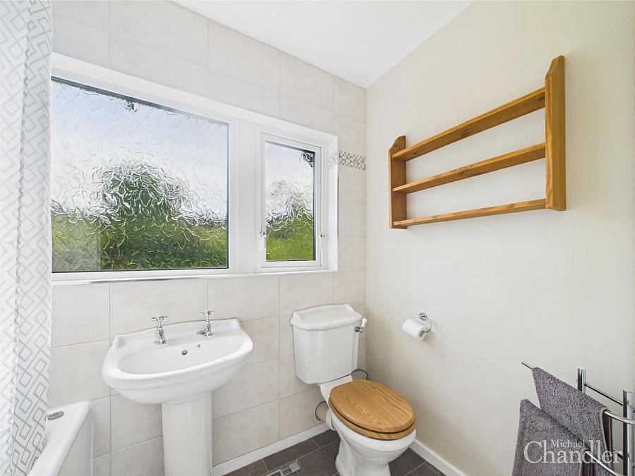 242 Saintfield Road
