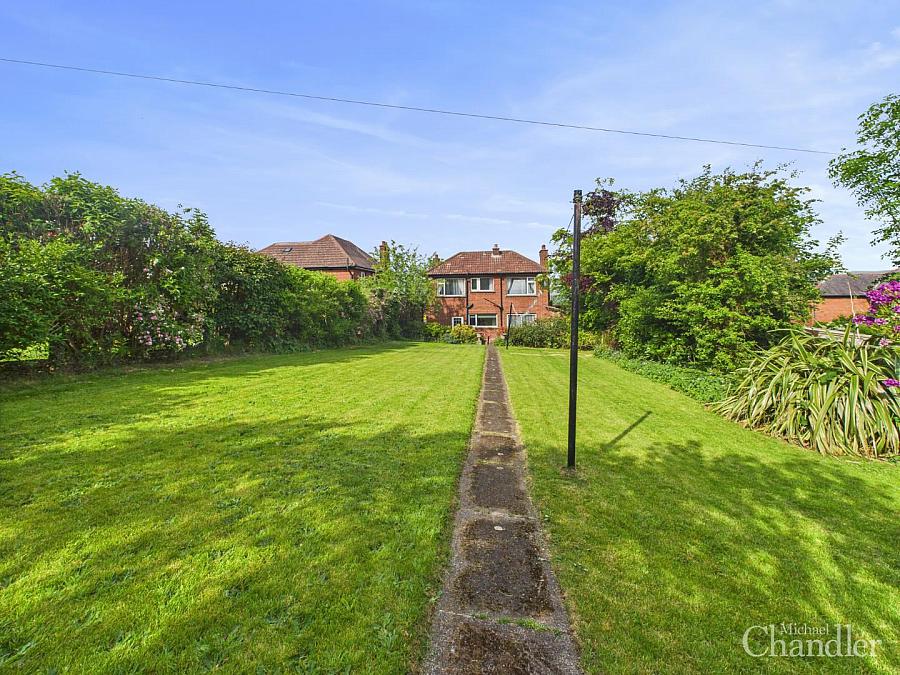 242 Saintfield Road