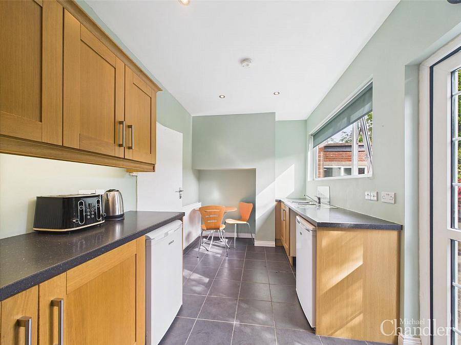 242 Saintfield Road
