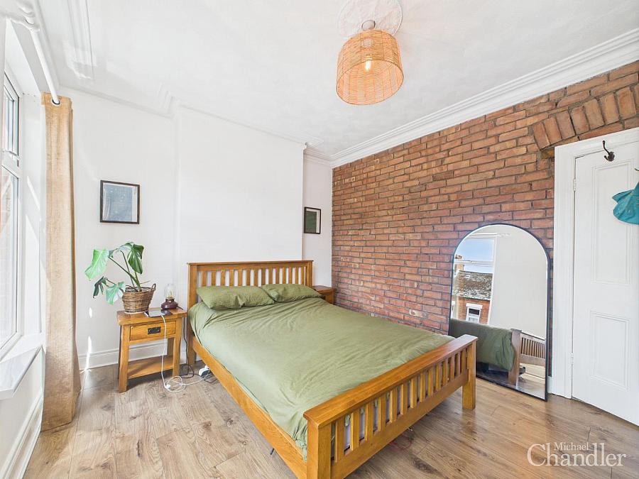 62 Ravenhill Avenue