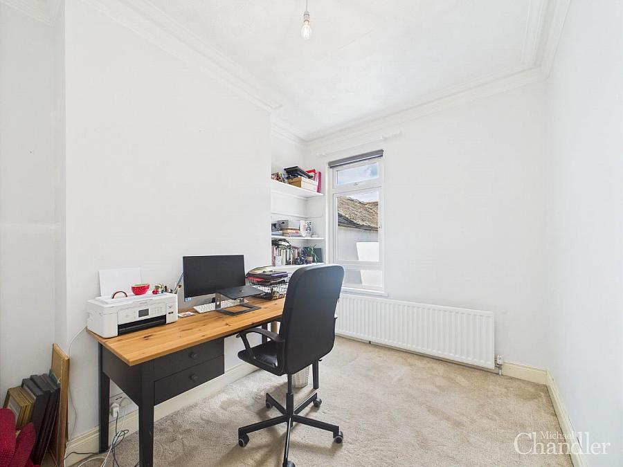 62 Ravenhill Avenue