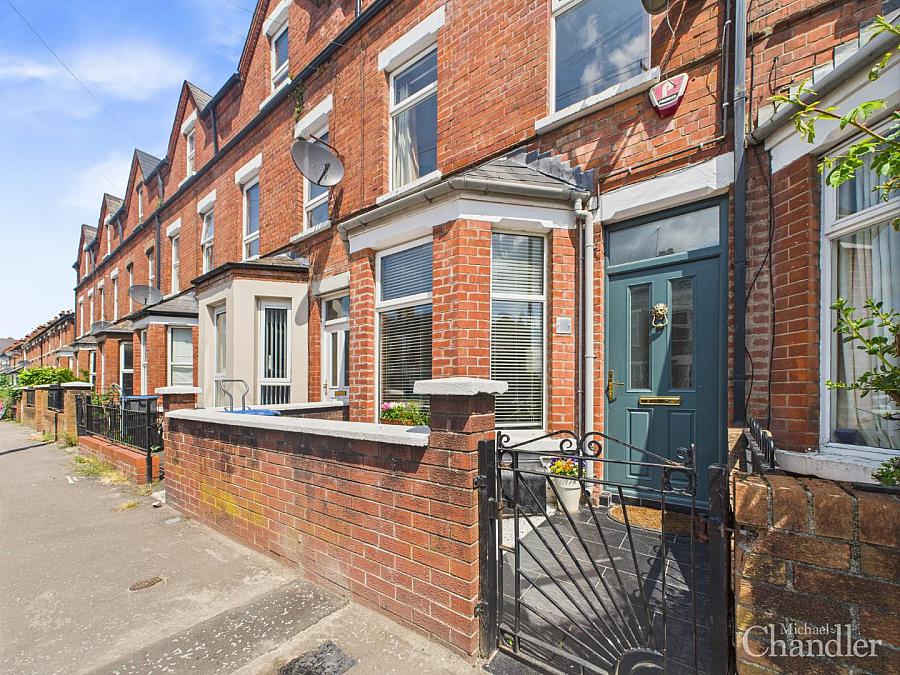 62 Ravenhill Avenue