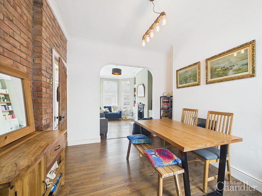 62 Ravenhill Avenue