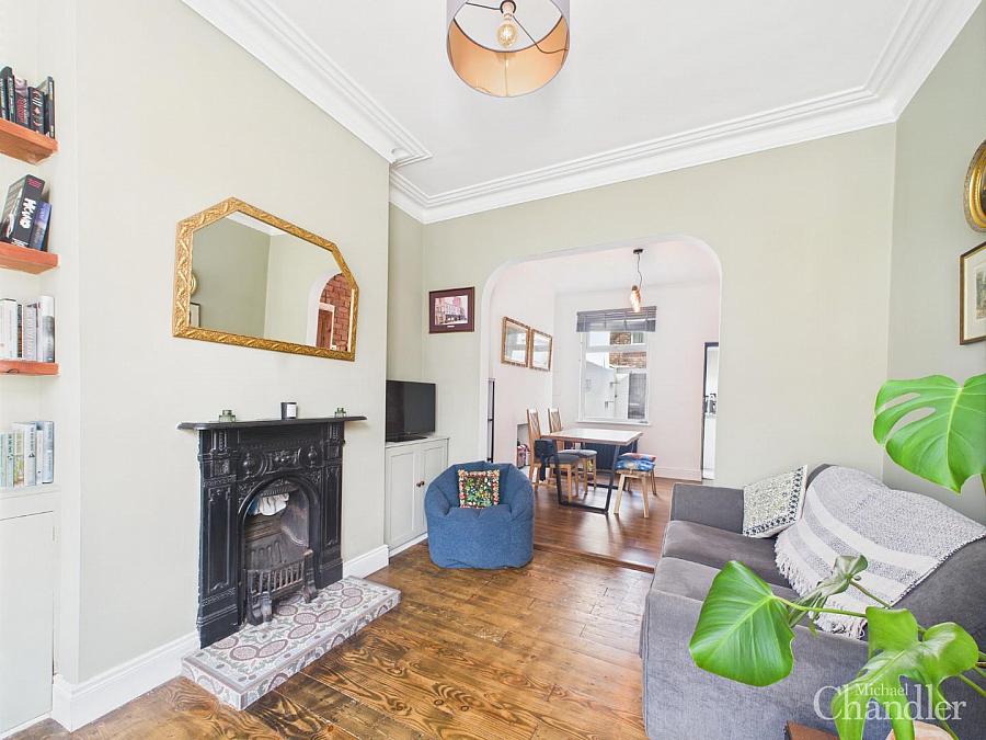 62 Ravenhill Avenue