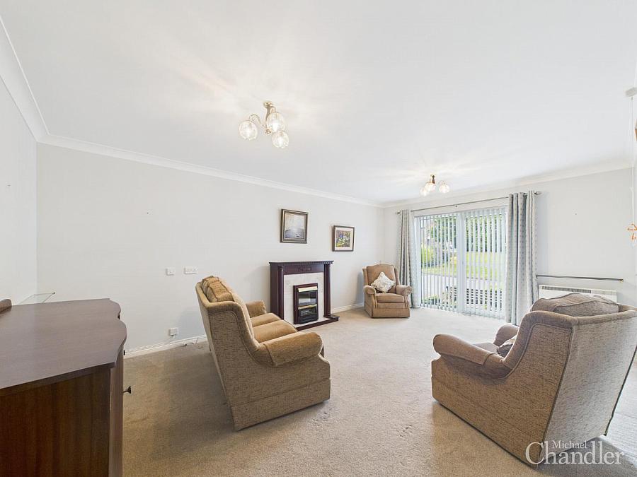 17 Queensfort Court