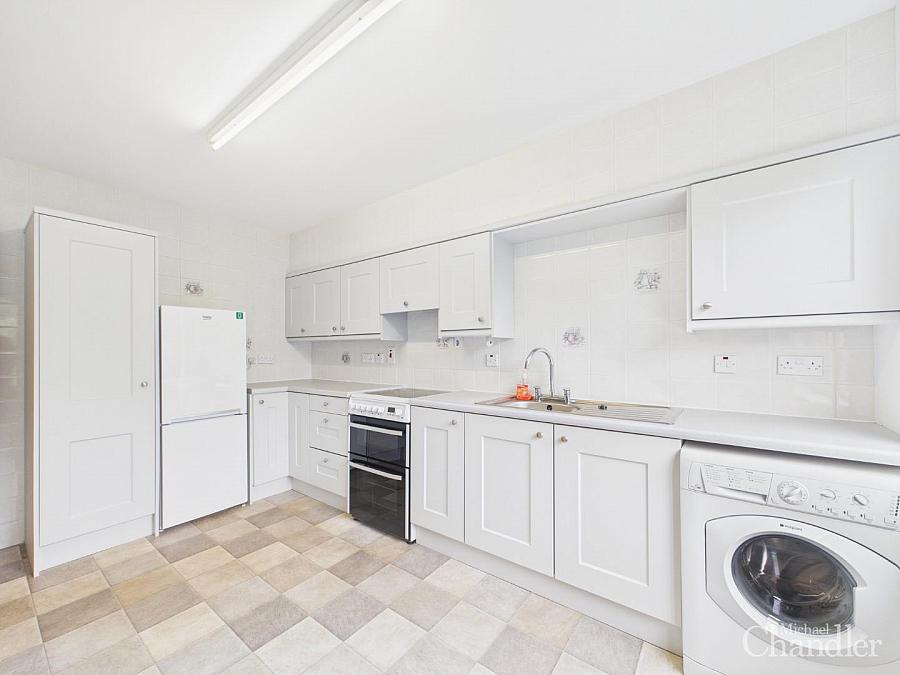 17 Queensfort Court