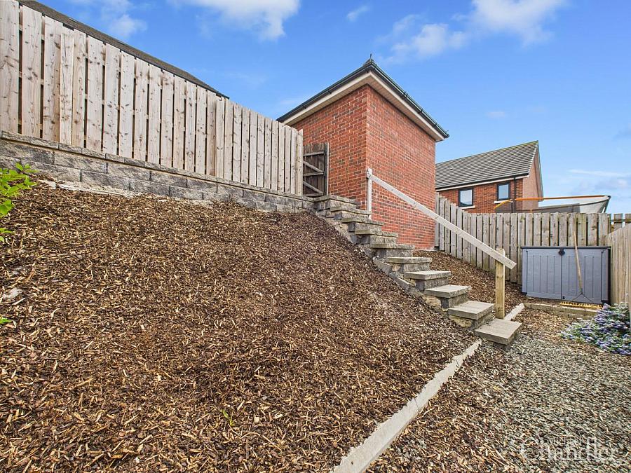 4 Baronsgrange Rise