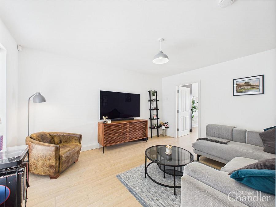 4 Baronsgrange Rise