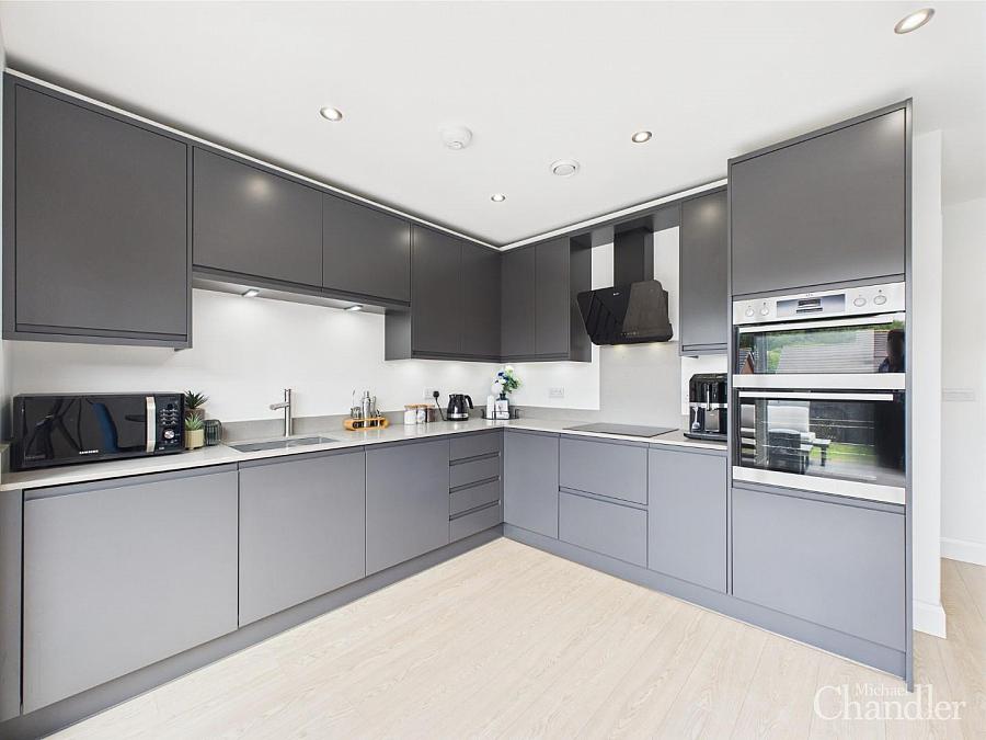 4 Baronsgrange Rise
