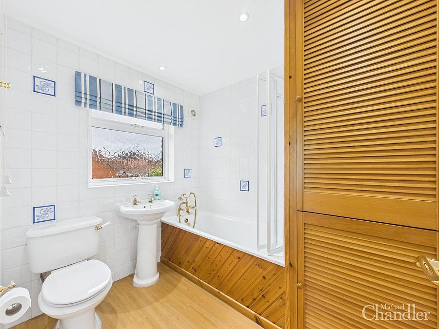 22 Kerrymount Avenue