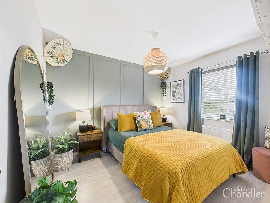 6 Cottonmount Manor