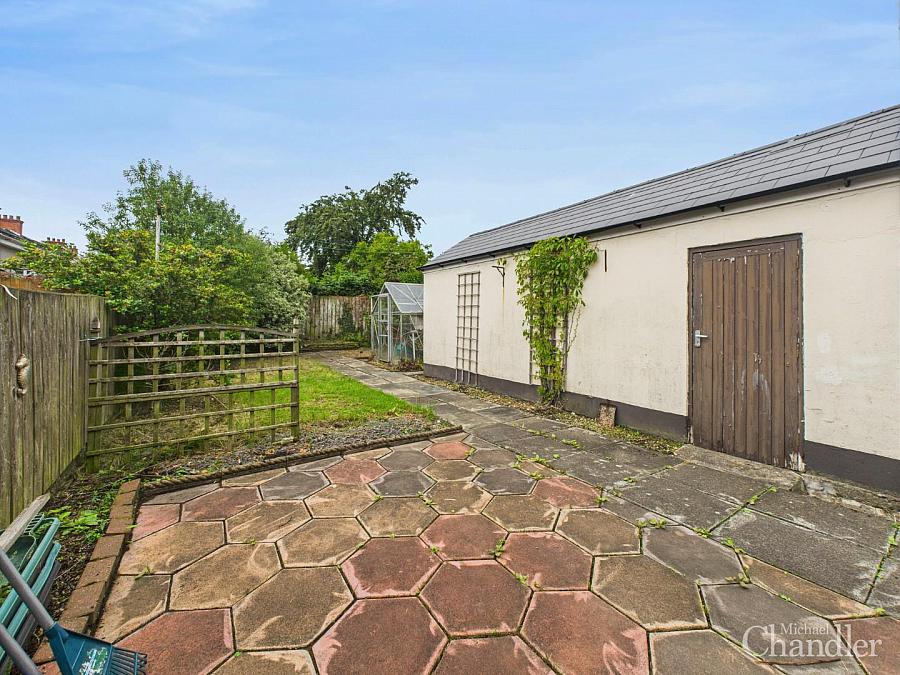 329 Castlereagh Road