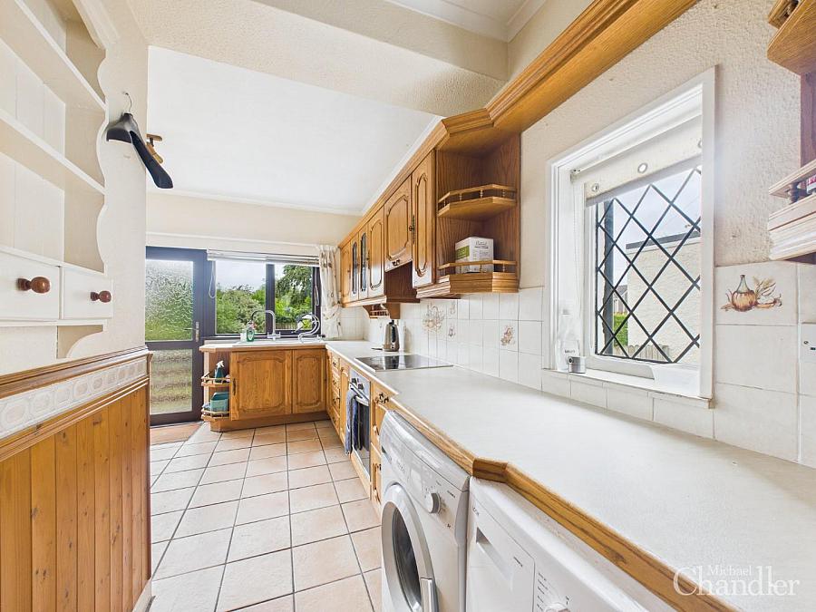 329 Castlereagh Road