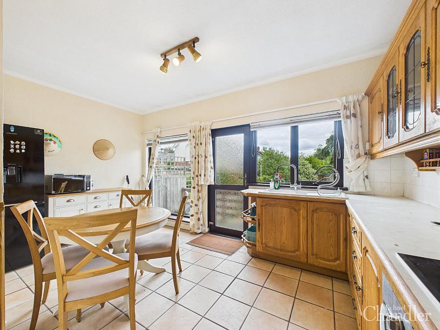 329 Castlereagh Road