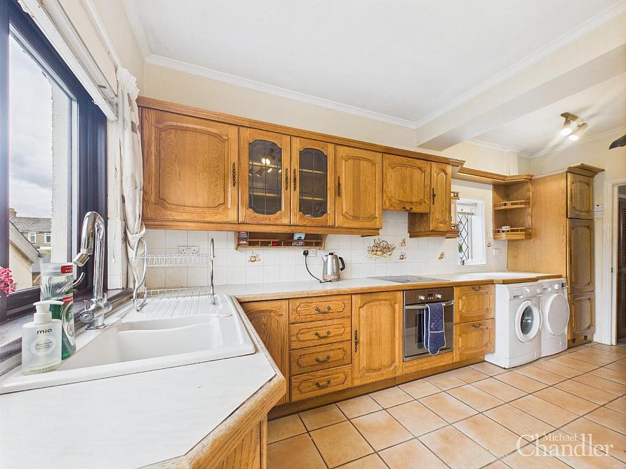 329 Castlereagh Road