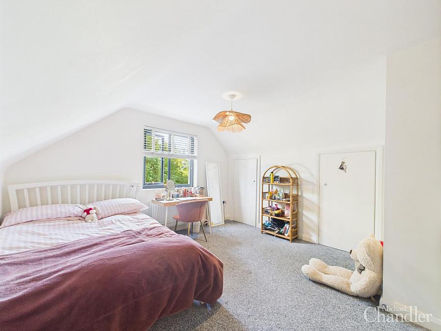 3 Creevy Close