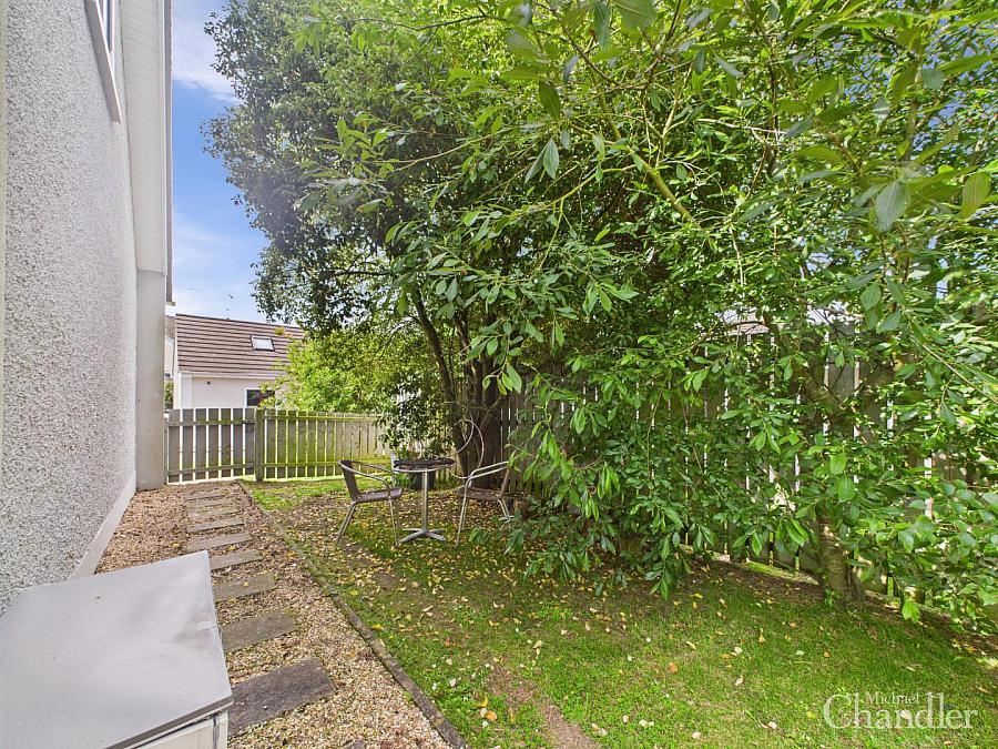3 Creevy Close