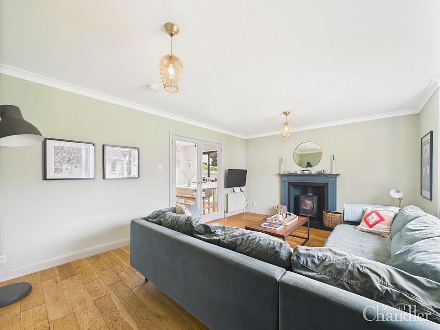 3 Creevy Close
