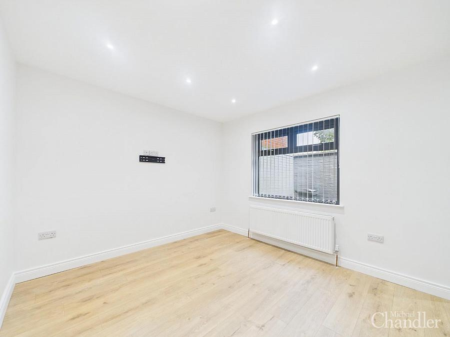 39 Brandon Parade