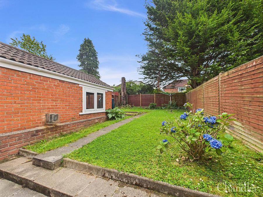 35 Carolhill Drive