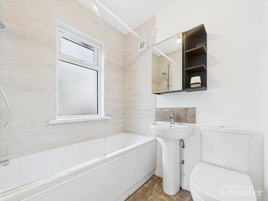 83 Knockbreda Road