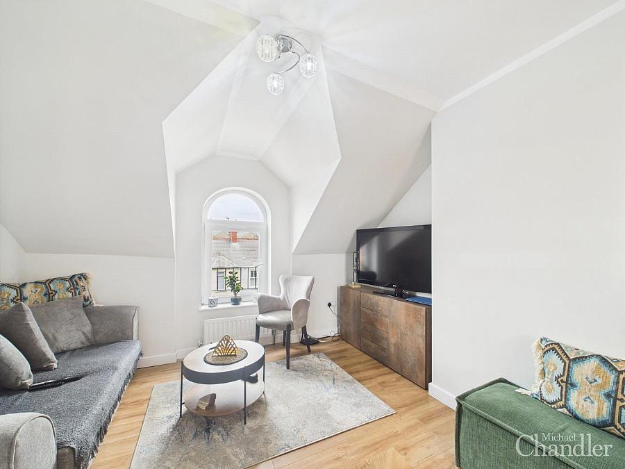 72b Cedar Avenue