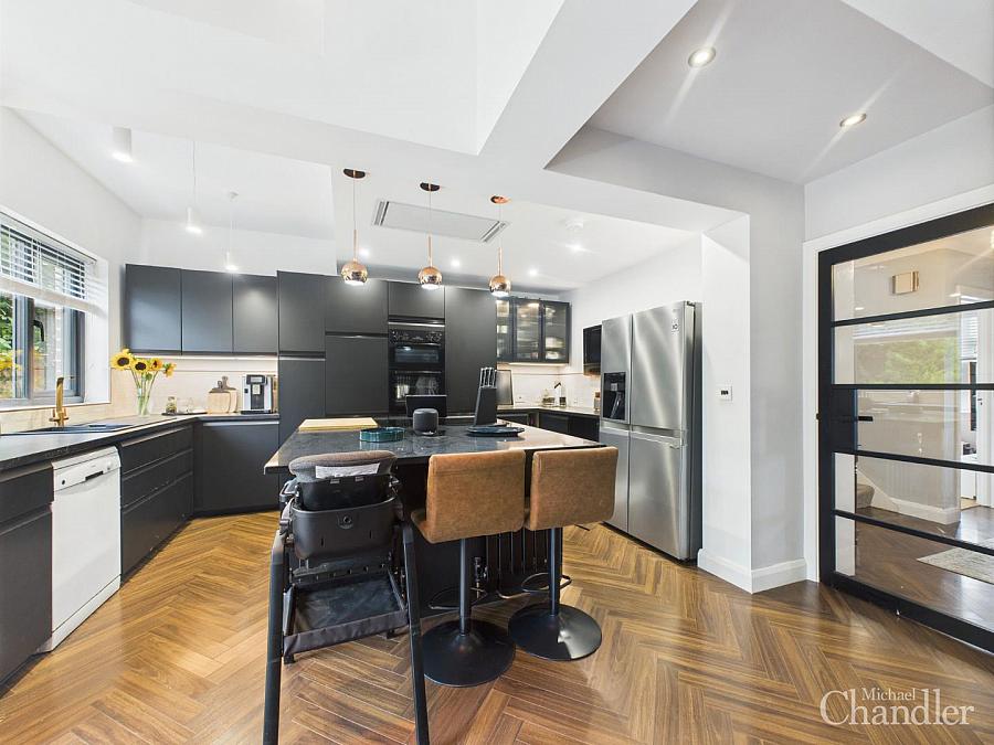 30 Beechill Park East
