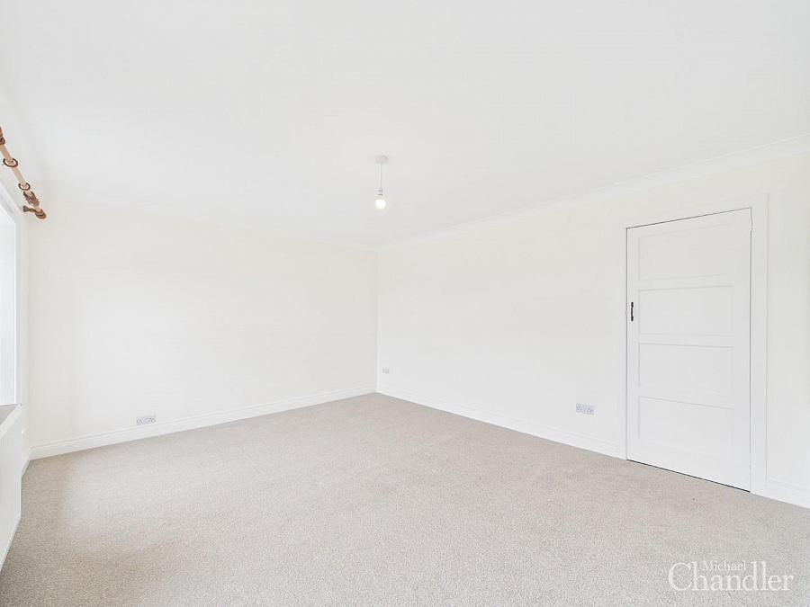 32 Glassdrumman Road