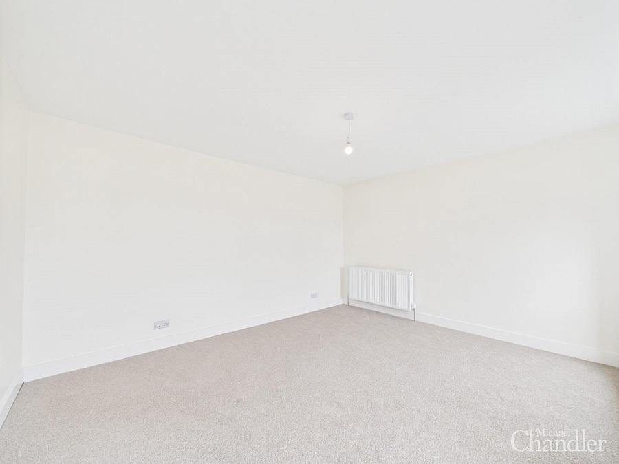 32 Glassdrumman Road