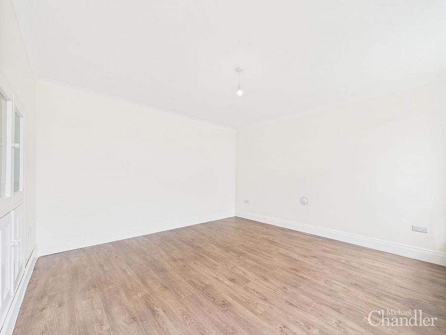 32 Glassdrumman Road