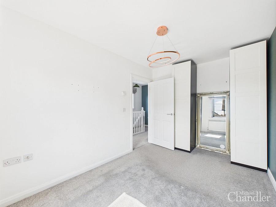11 Little Enler Way