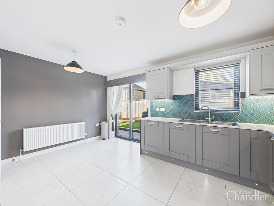11 Little Enler Way