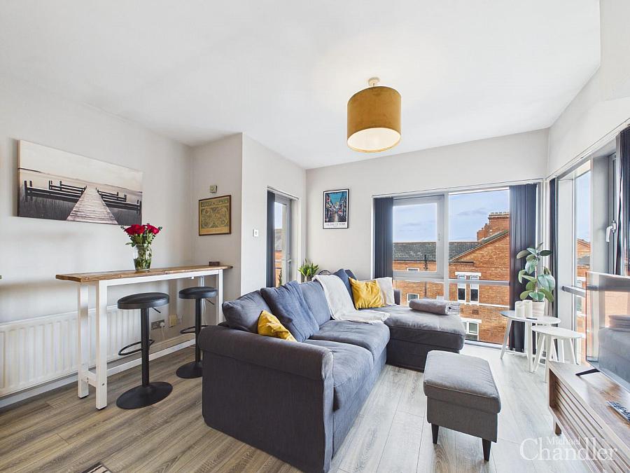 Apt 14 Ardmore Court Ardmore Avenue